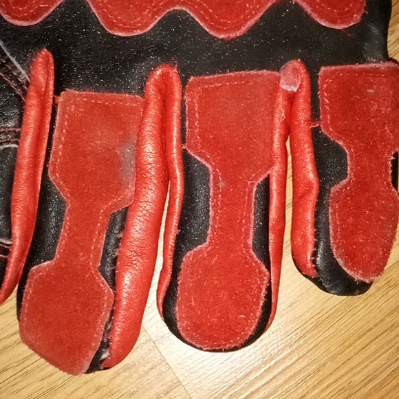 Lincoln Electric Premium Leather Welding Gloves One Size (USED) - Picture 6 of 6